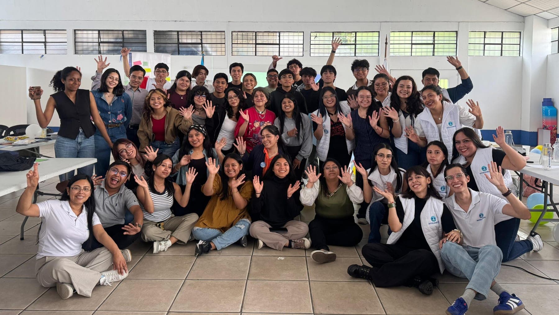 Foto de jóvenes voluntarios/as de Involúcrate